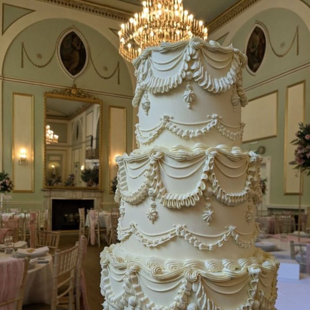 Meet your Posher, Ebony